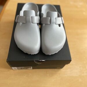 Women’s Birkenstock clogs size 10